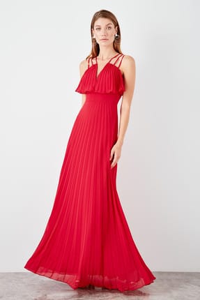 Trendyol - Kırmızı Abiye Elbise İndirimi-  Dekolte Detaylı 