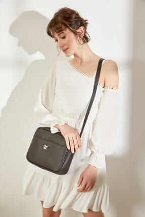 Trendyol - Pierre Cardin Kadın Omuz Çantası Tam %55 İndirimde!
