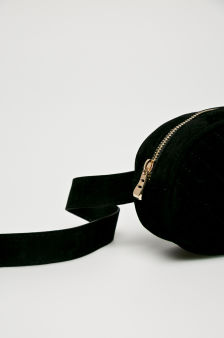 Answear - Answear - modna saszetka w czerni, czerwieni oraz fuksji - użyj kodu rabatowego